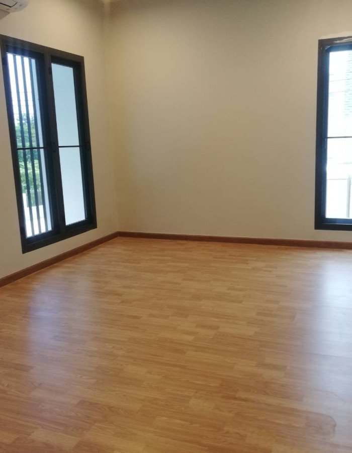 Bigger Land,PathumThani