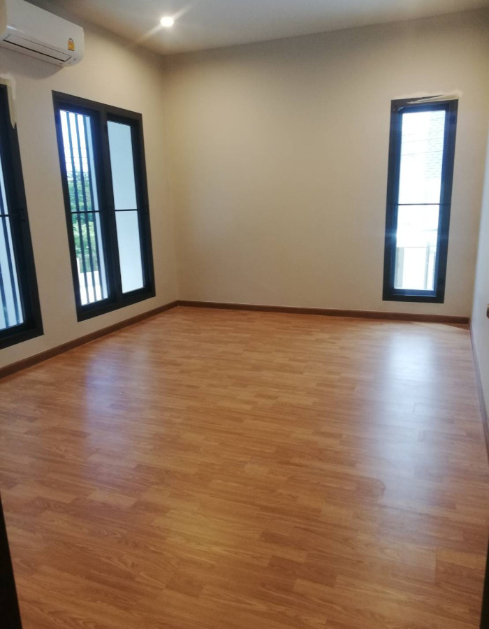 Bigger Land,PathumThani